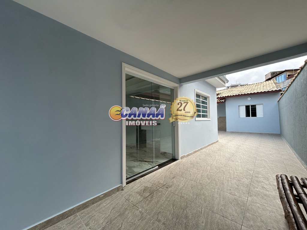 Casa em Mongaguá, no bairro Santa Eugênia