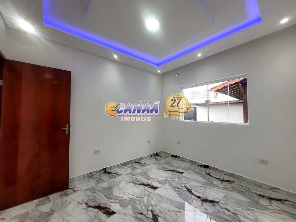 Casa em Mongaguá, no bairro Santa Eugênia