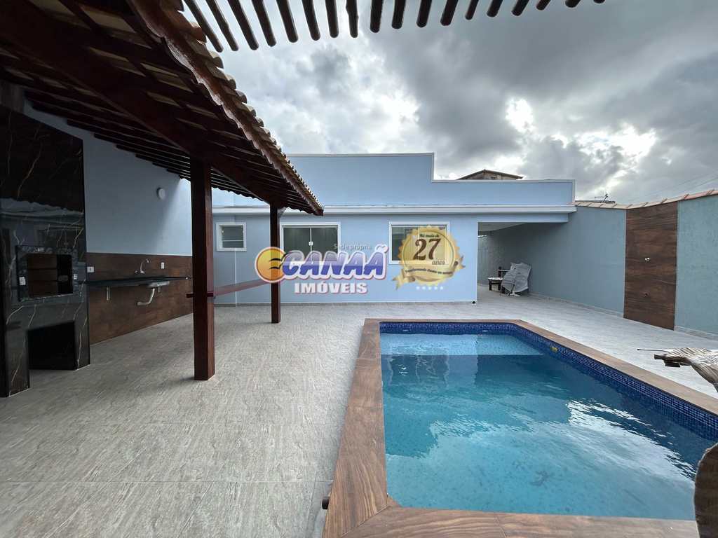 Casa em Mongaguá, no bairro Santa Eugênia