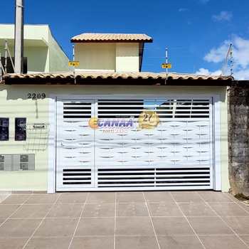 Sobrado em Mongaguá, bairro Jussara
