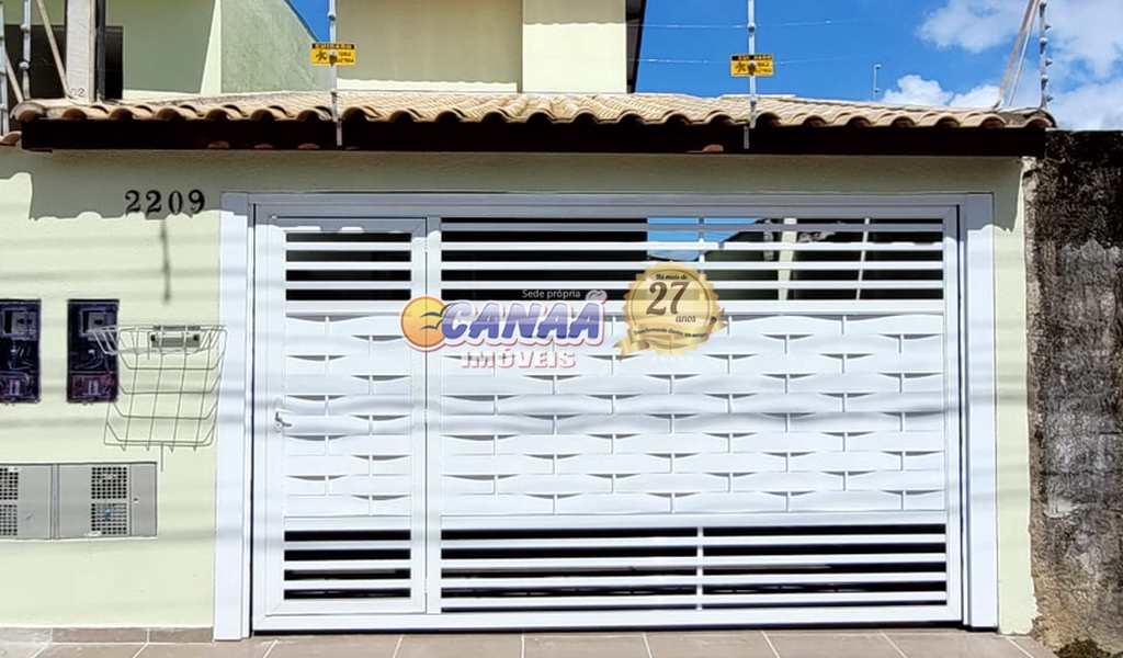 Sobrado em Mongaguá, bairro Jussara