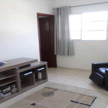 Casa em Praia Grande, bairro Nova Mirim