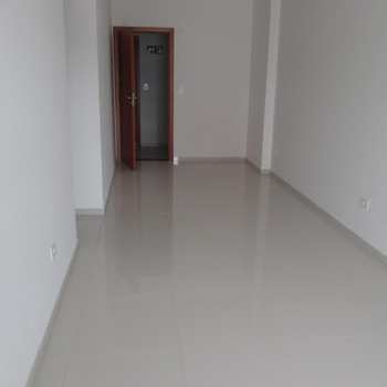 Apartamento em Praia Grande, bairro Guilhermina