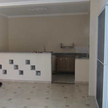 Sobrado em Mongaguá, bairro Agenor de Campos