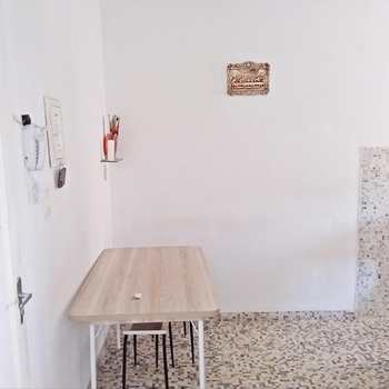 Kitnet em Praia Grande, bairro Tupi