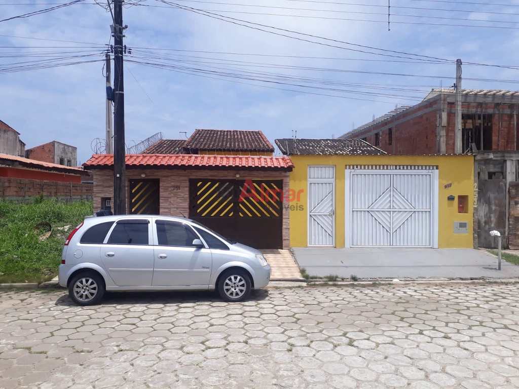 Casa em Itanhaém, no bairro Aguapeu