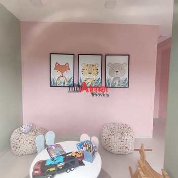 Apartamento em São Paulo, bairro Jardim Helian