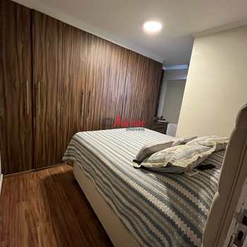 Sobrado de Condomínio em São Paulo, bairro Itaquera