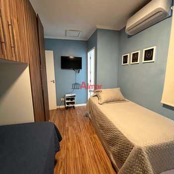 Sobrado de Condomínio em São Paulo, bairro Itaquera