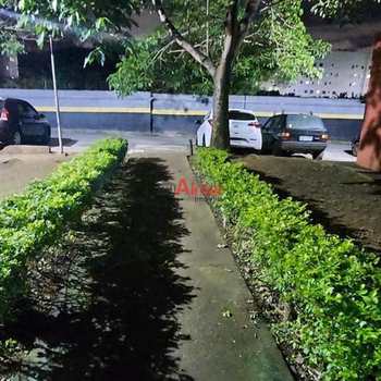 Apartamento em São Paulo, bairro Jardim Robru