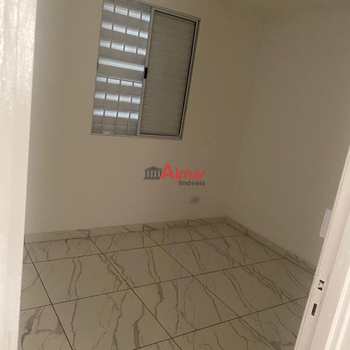Apartamento em São Paulo, bairro Jardim Robru