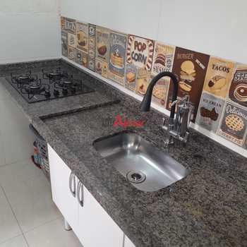Apartamento em São Paulo, bairro Vila Carmosina