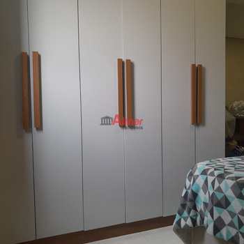 Apartamento em São Paulo, bairro Vila Carmosina