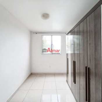Apartamento em Poá, bairro Jardim Itamarati