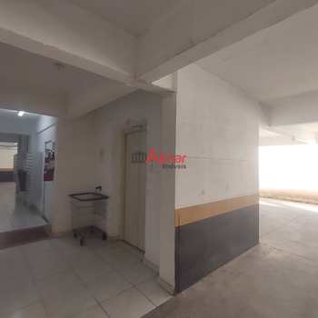 Apartamento em São Paulo, bairro Vila Carmosina