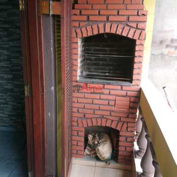 Sobrado em Itaquaquecetuba, bairro Jardim dos Ipês