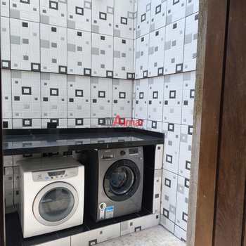 Sobrado em São Paulo, bairro Itaquera