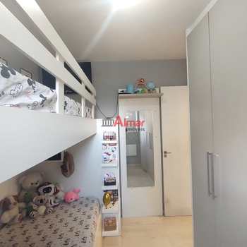 Apartamento em São Paulo, bairro Vila Carmosina