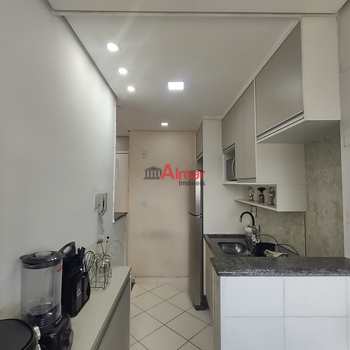 Apartamento em São Paulo, bairro Vila Carmosina