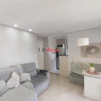 Apartamento em São Paulo, bairro Vila Carmosina