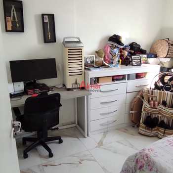 Apartamento em Palmeiras de São Paulo, bairro Vila Antonieta