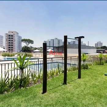 Apartamento em Palmeiras de São Paulo, bairro Vila Antonieta