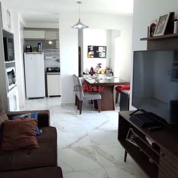 Apartamento em Palmeiras de São Paulo, bairro Vila Antonieta