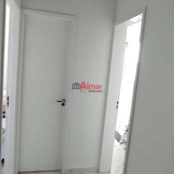 Apartamento em Palmeiras de São Paulo, bairro Vila Antonieta