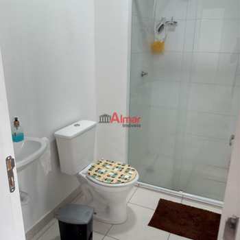 Apartamento em Ferraz de Vasconcelos, bairro Vila São Paulo