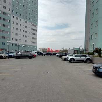 Apartamento em Ferraz de Vasconcelos, bairro Vila São Paulo