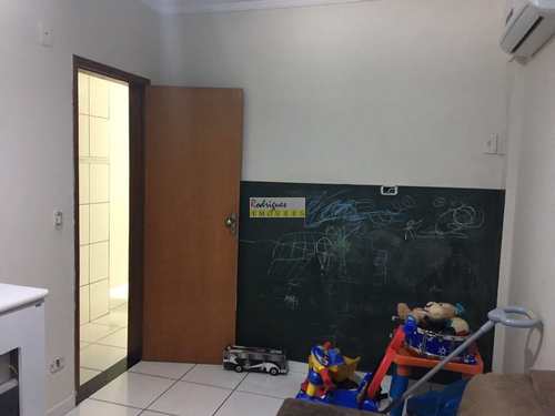 Apartamento, código 2881 em São Vicente, bairro Vila Valença