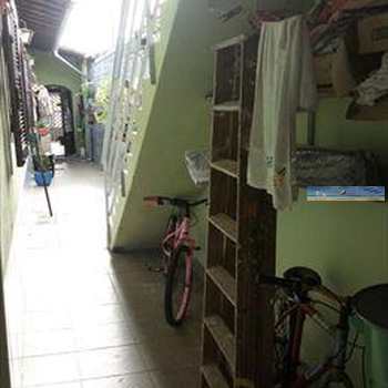 Casa em Praia Grande, bairro Caiçara
