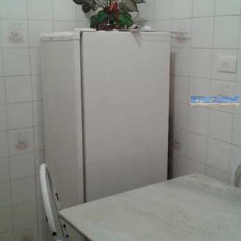 Kitnet em Praia Grande, bairro Aviação