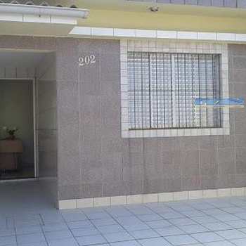 Casa em Praia Grande, bairro Tupi