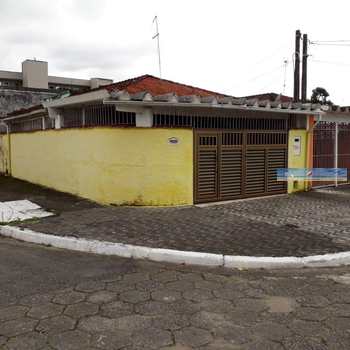 Casa em Praia Grande, bairro Mirim
