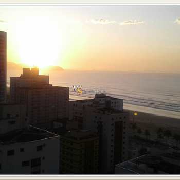 Apartamento em Praia Grande, bairro Boqueirão