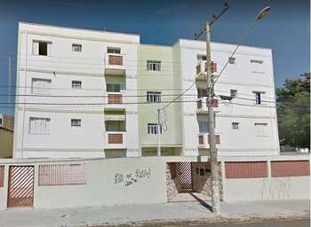 Apartamento, código 585 em Monte Mor, bairro Centro