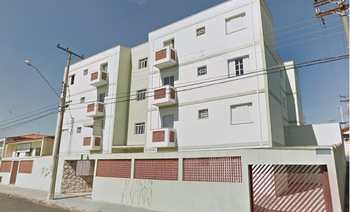 Apartamento, código 586 em Monte Mor, bairro Centro
