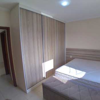 Apartamento em Monte Mor, bairro Centro