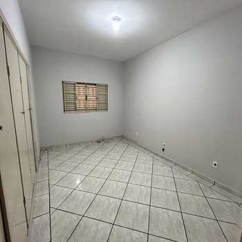 Casa Comercial em Monte Mor, bairro Centro
