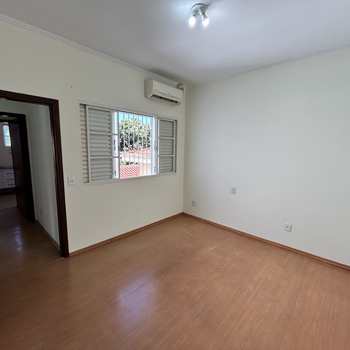 Casa em Monte Mor, bairro Centro