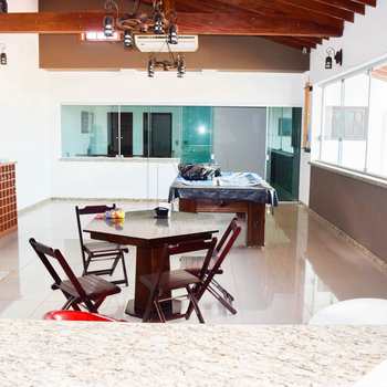 Casa em Capivari, bairro Centro