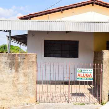 Casa em Monte Mor, bairro Centro