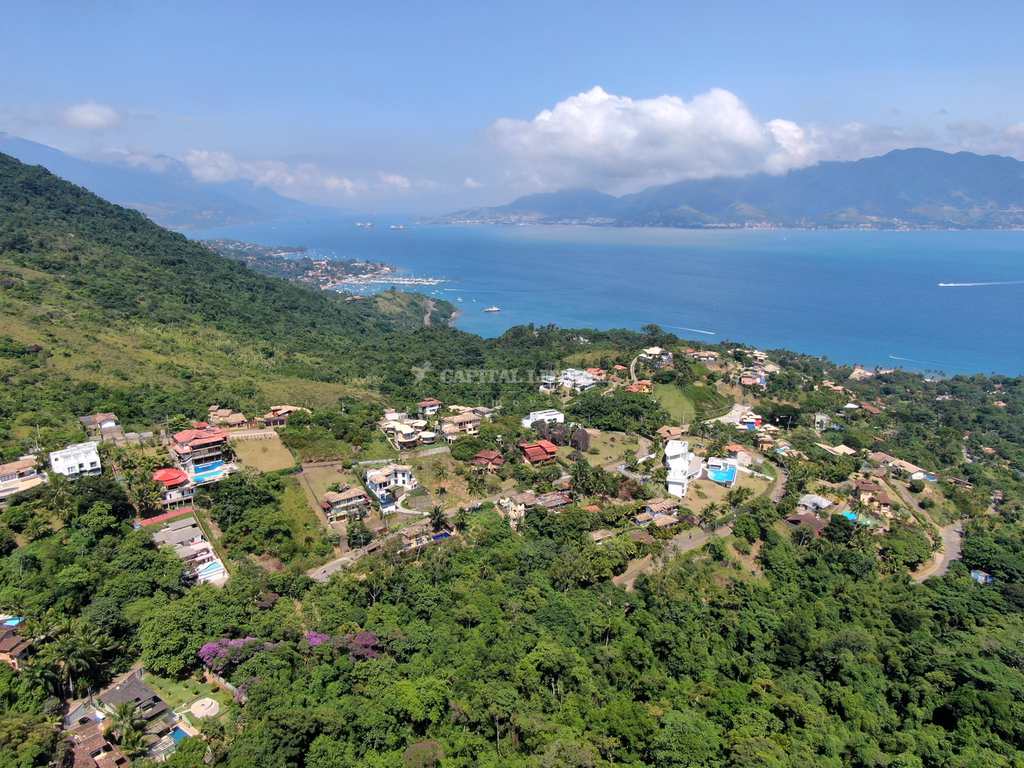 Casa em Ilhabela, no bairro Siriúba