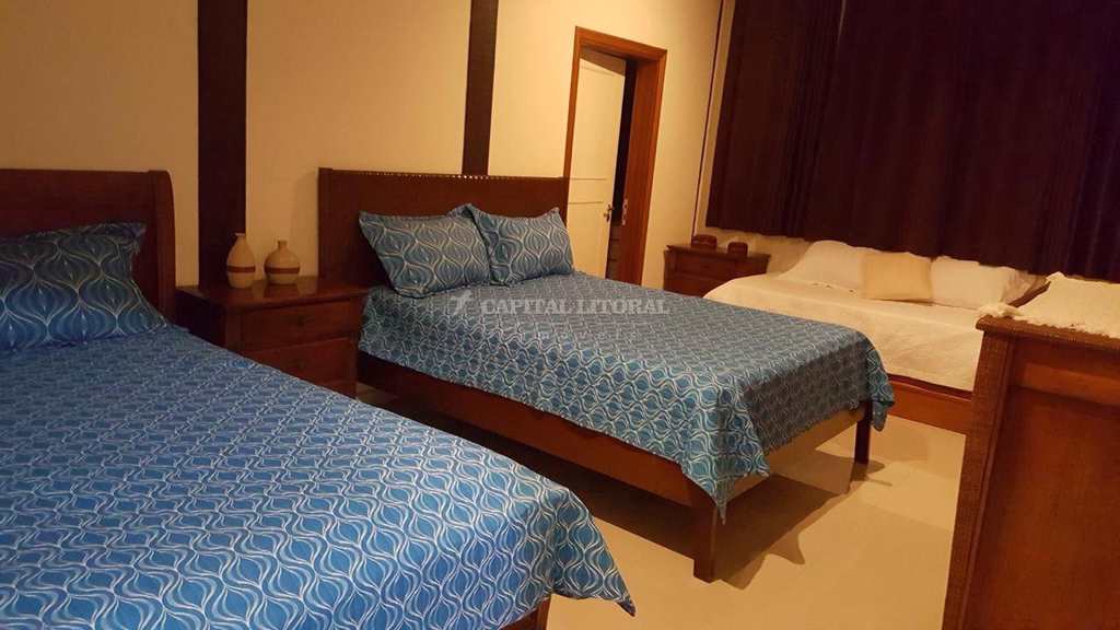 Casa em Ilhabela, no bairro Siriúba