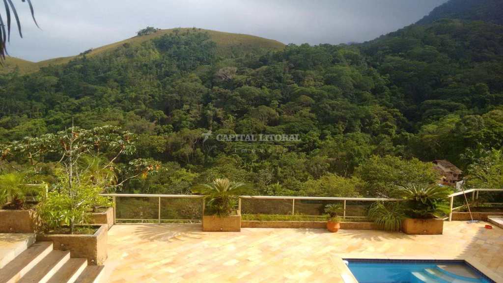 Casa em Ilhabela, no bairro Siriúba