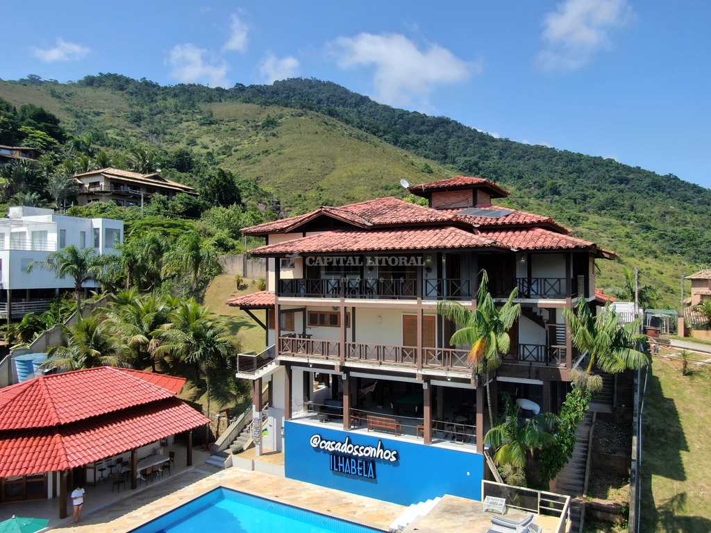 Casa em Ilhabela, no bairro Siriúba