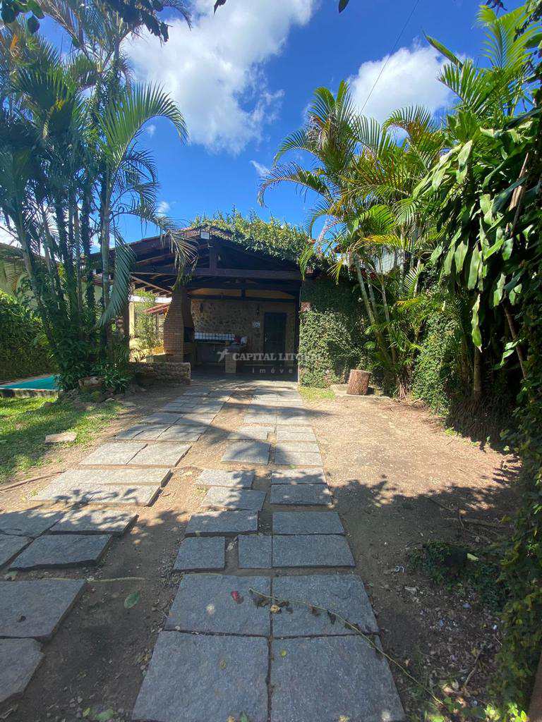 Casa em Ilhabela, no bairro Barra Velha