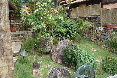 Casa em Ilhabela, no bairro Feiticeira
