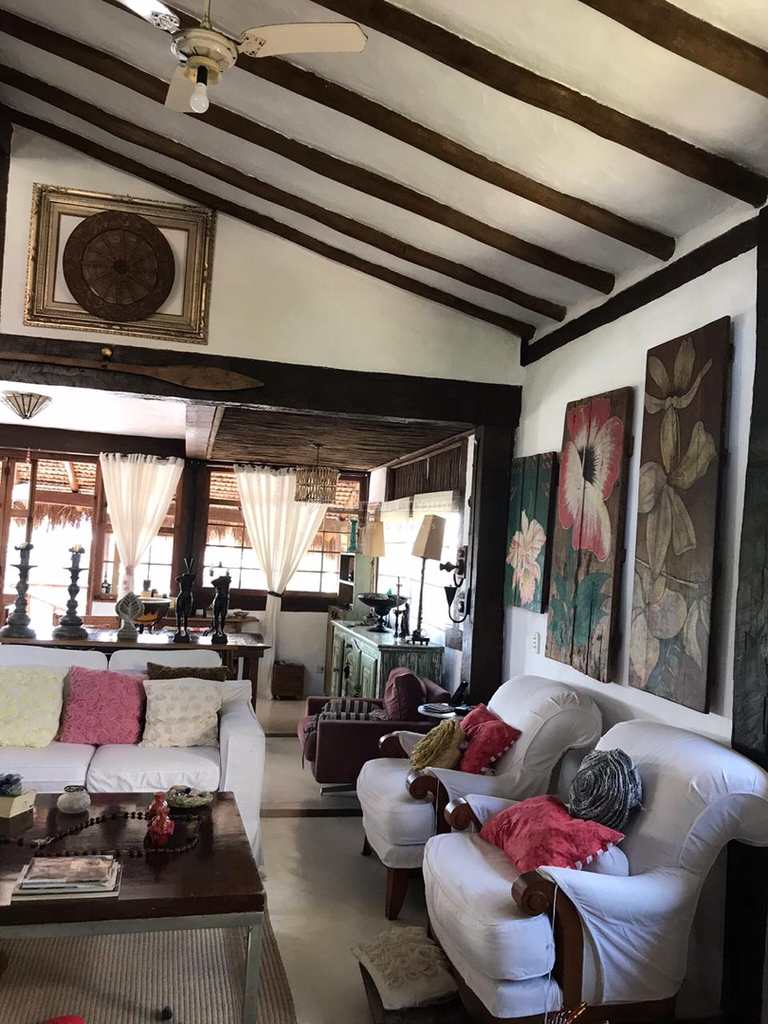 Casa em Ilhabela, no bairro Feiticeira